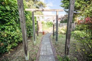 Photo 27- click for photo gallery